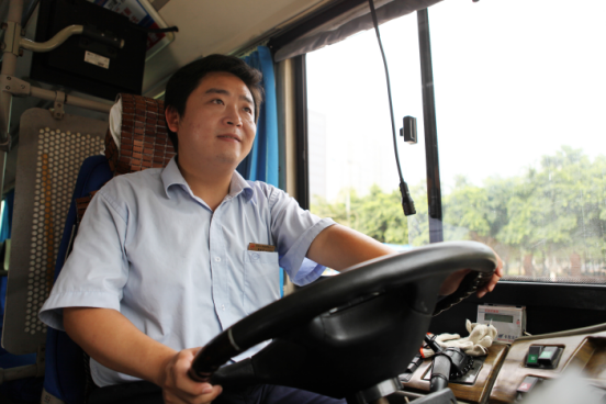 精心维护,惜车如眼